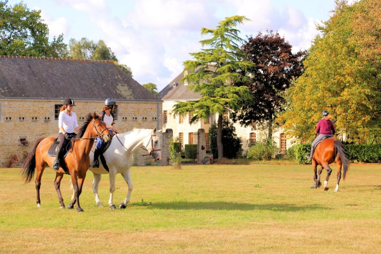 Chateau Du Bu Anctoville Buitenkant foto